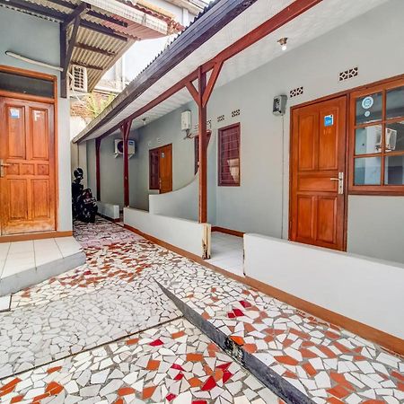 OYO 3750 Elder Guest House Bandung Extérieur photo