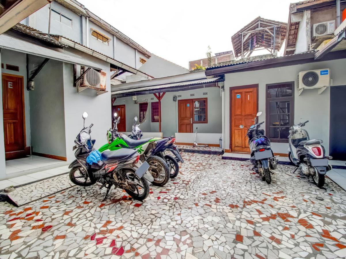 OYO 3750 Elder Guest House Bandung Extérieur photo