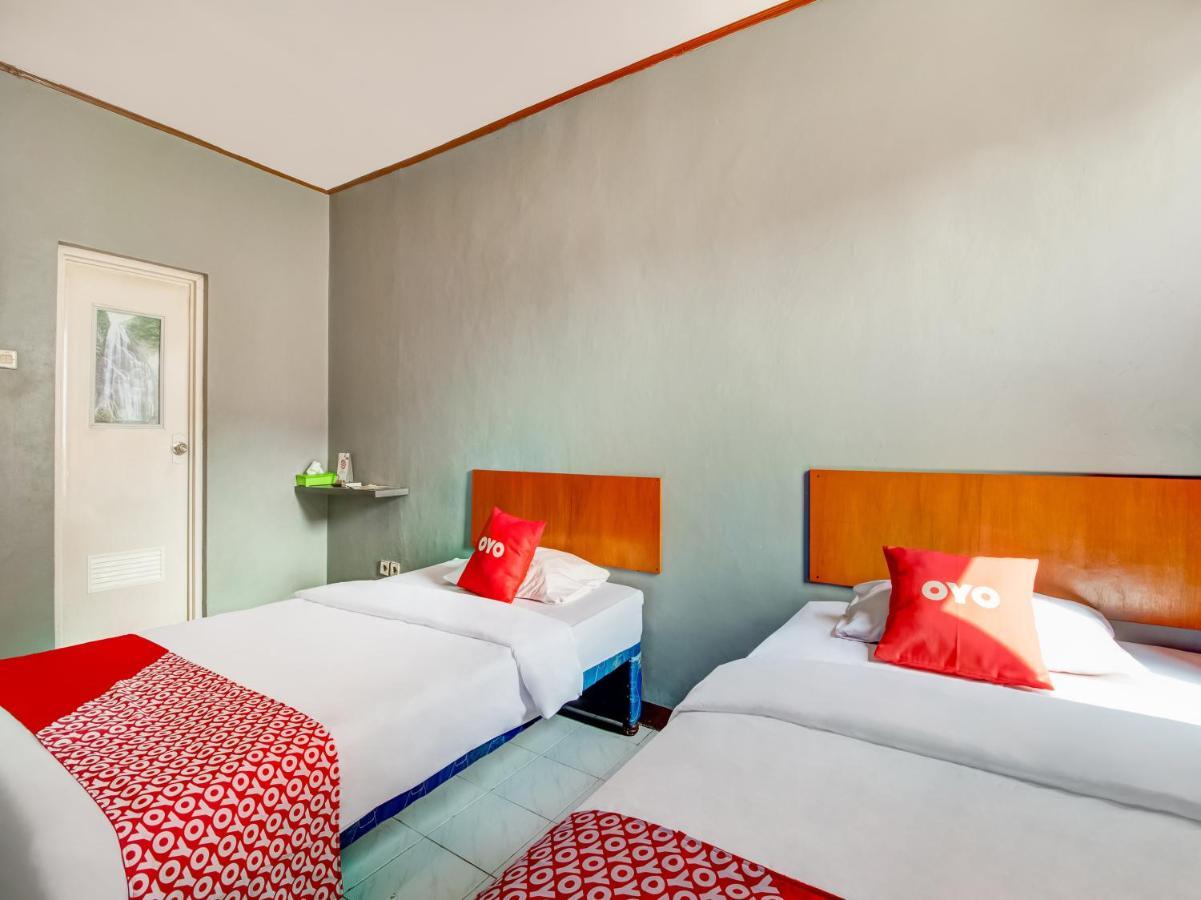 OYO 3750 Elder Guest House Bandung Extérieur photo