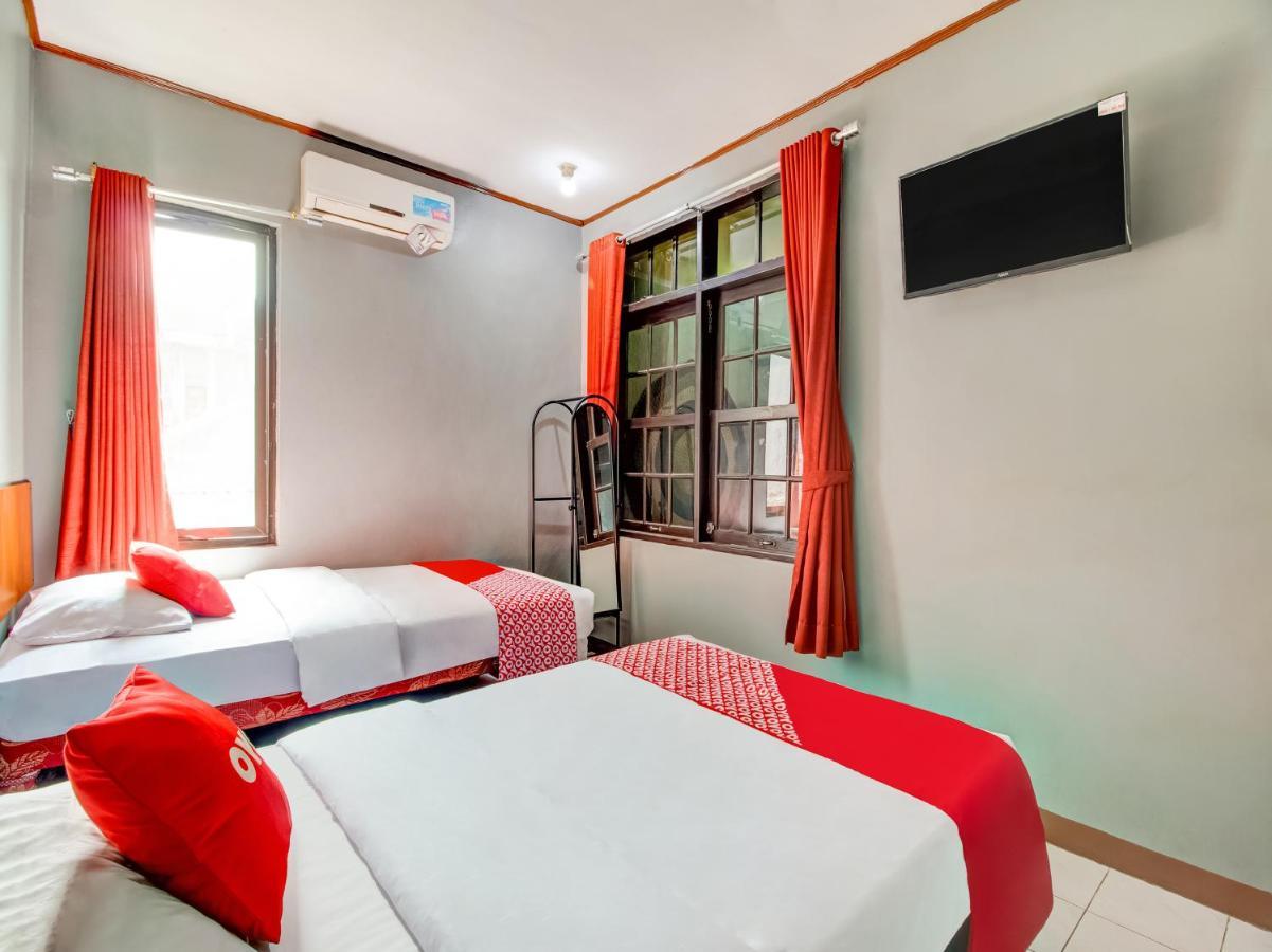 OYO 3750 Elder Guest House Bandung Extérieur photo